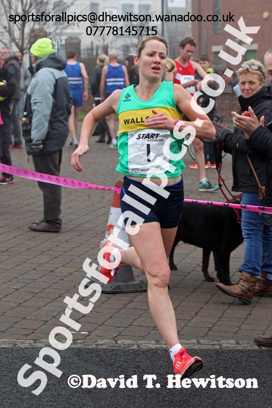 Danielle Hodgkinson (Wallsend) wins the womens Wallsend Harriers Terry O'Gara 5k Memorial Road Race. Photo: David T. Hewitson/Sports for All Pics